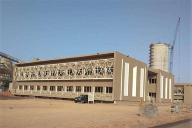 Construction du bâtiment logistique de la nouvelle cimenterie LafargeHolcim Tidsi Nisendalen – Agadir